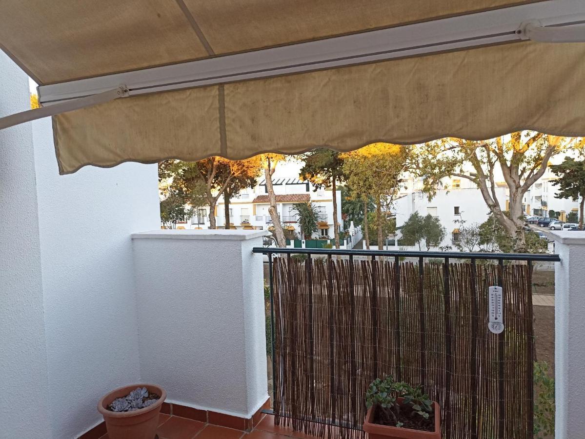 Apartamento Zona Atalaya con garaje y WIFI GRATIS cerca de la playa La Fontanilla Conil De La Frontera Exterior foto