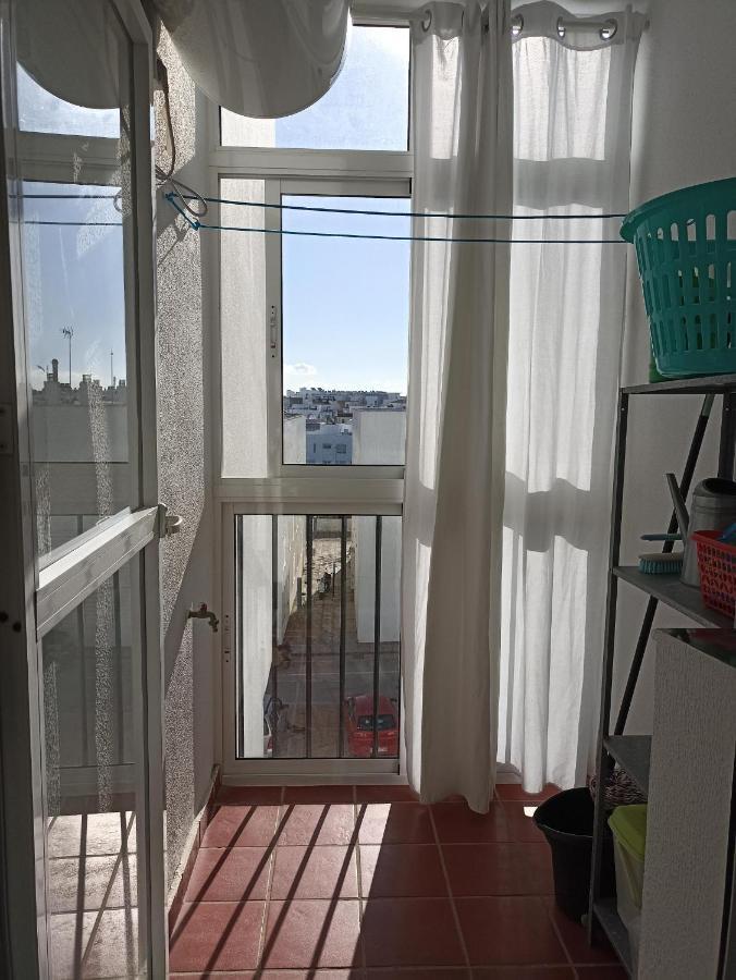 Apartamento Zona Atalaya con garaje y WIFI GRATIS cerca de la playa La Fontanilla Conil De La Frontera Exterior foto